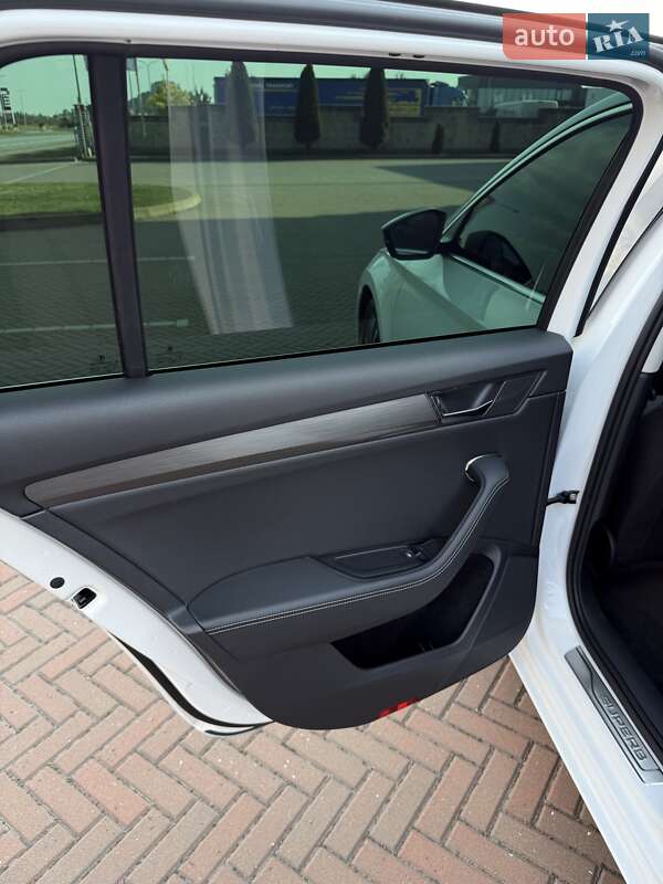 Универсал Skoda Superb 2020 в Мукачево