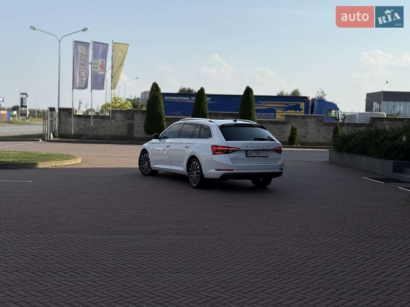 Универсал Skoda Superb 2020 в Мукачево