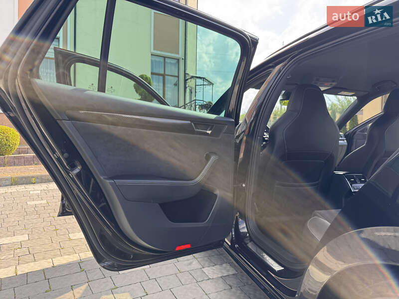 Универсал Skoda Superb 2020 в Дрогобыче