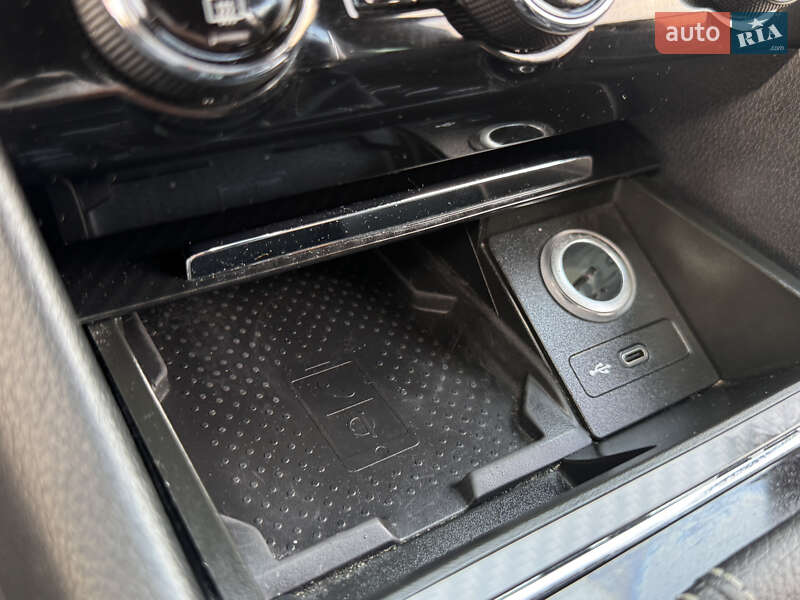 Универсал Skoda Superb 2020 в Дрогобыче