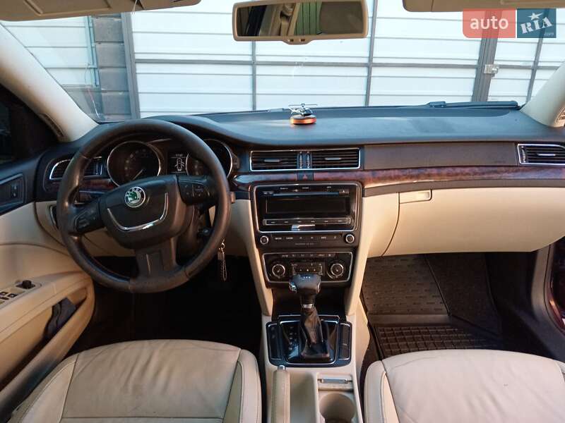 Универсал Skoda Superb 2010 в Первомайске