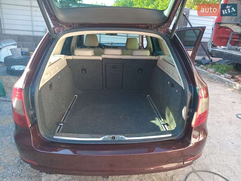 Универсал Skoda Superb 2010 в Первомайске
