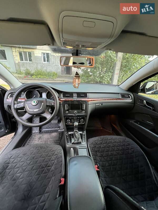 Лифтбек Skoda Superb 2013 в Синельниково