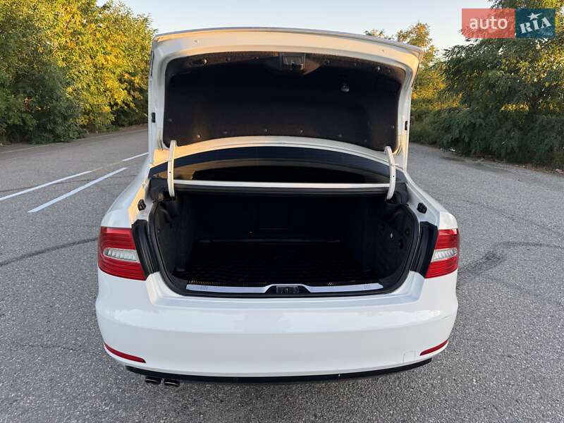 Лифтбек Skoda Superb 2015 в Полтаве