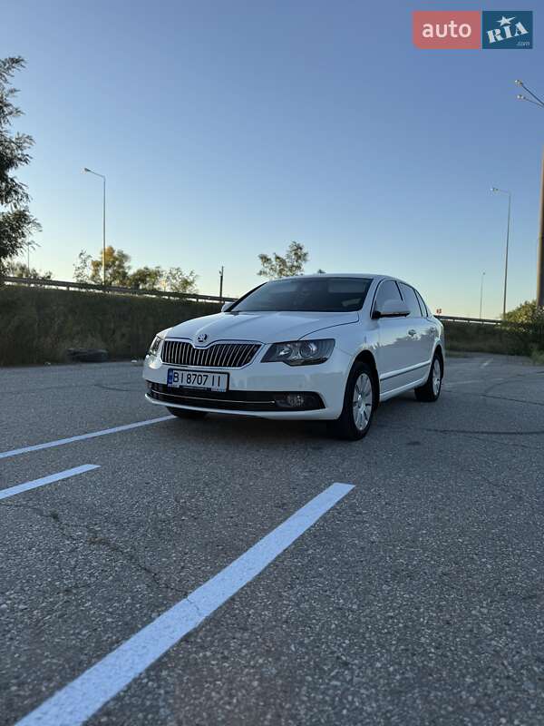 Лифтбек Skoda Superb 2015 в Полтаве