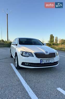 Лифтбек Skoda Superb 2015 в 