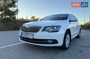 Лифтбек Skoda Superb 2015 в 