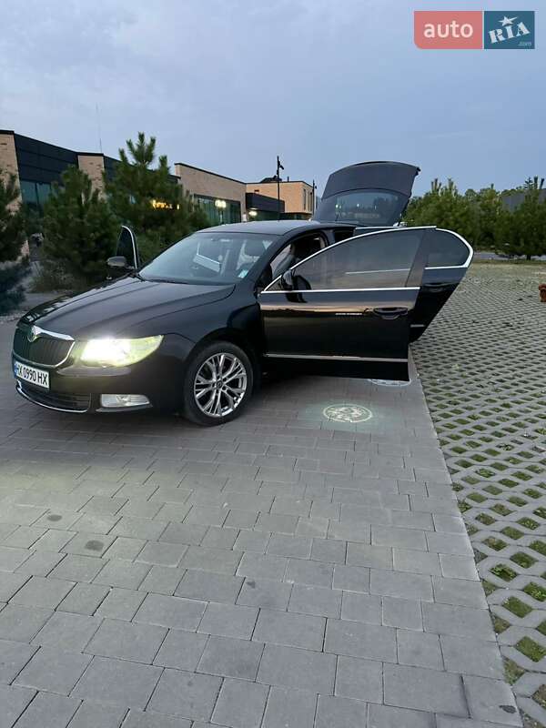 Лифтбек Skoda Superb 2008 в Хмельницком