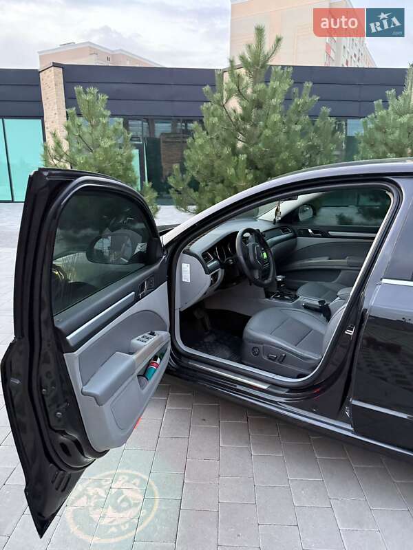 Лифтбек Skoda Superb 2008 в Хмельницком