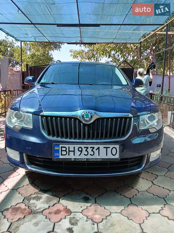 Универсал Skoda Superb 2011 в 
