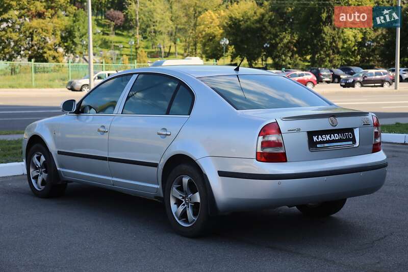Лифтбек Skoda Superb 2007 в Харькове