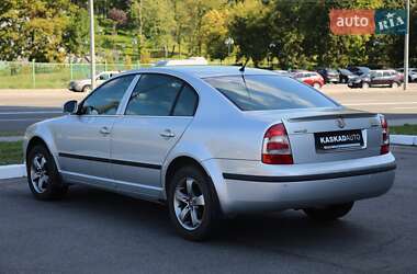 Лифтбек Skoda Superb 2007 в 
