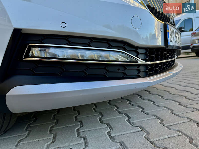 Універсал Skoda Superb 2020 в Хмельницькому