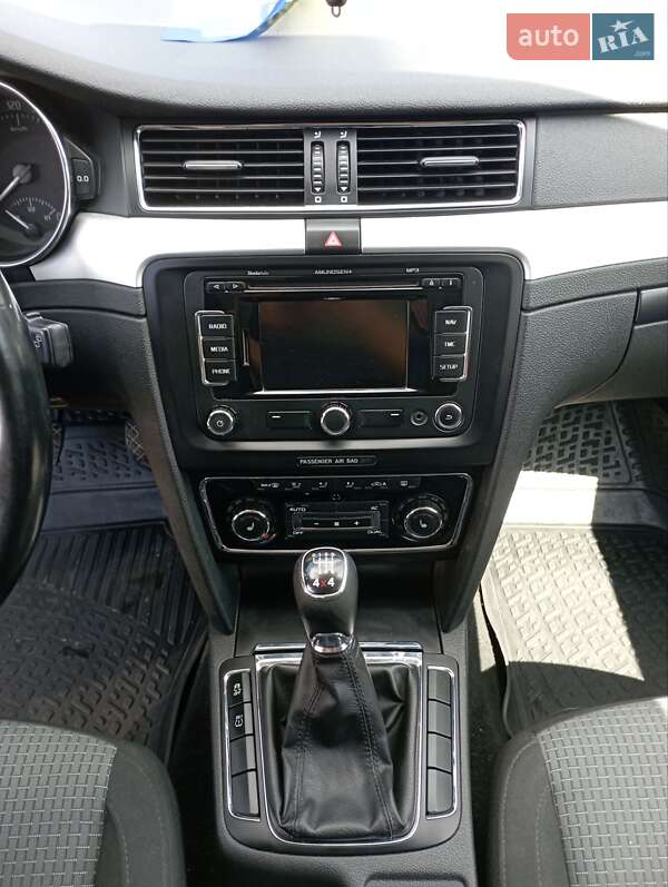 Универсал Skoda Superb 2013 в Александрие