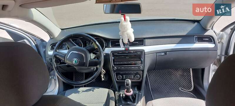 Лифтбек Skoda Superb 2012 в Краматорске