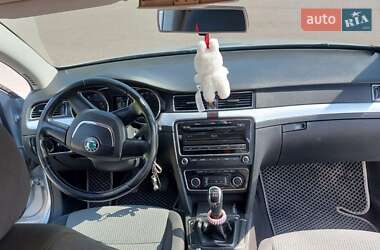 Лифтбек Skoda Superb 2012 в 