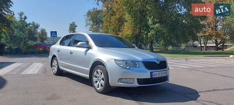 Лифтбек Skoda Superb 2012 в Краматорске