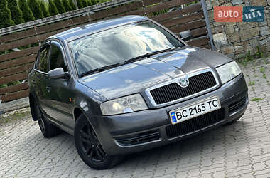 Лифтбек Skoda Superb 2003 в Стрые