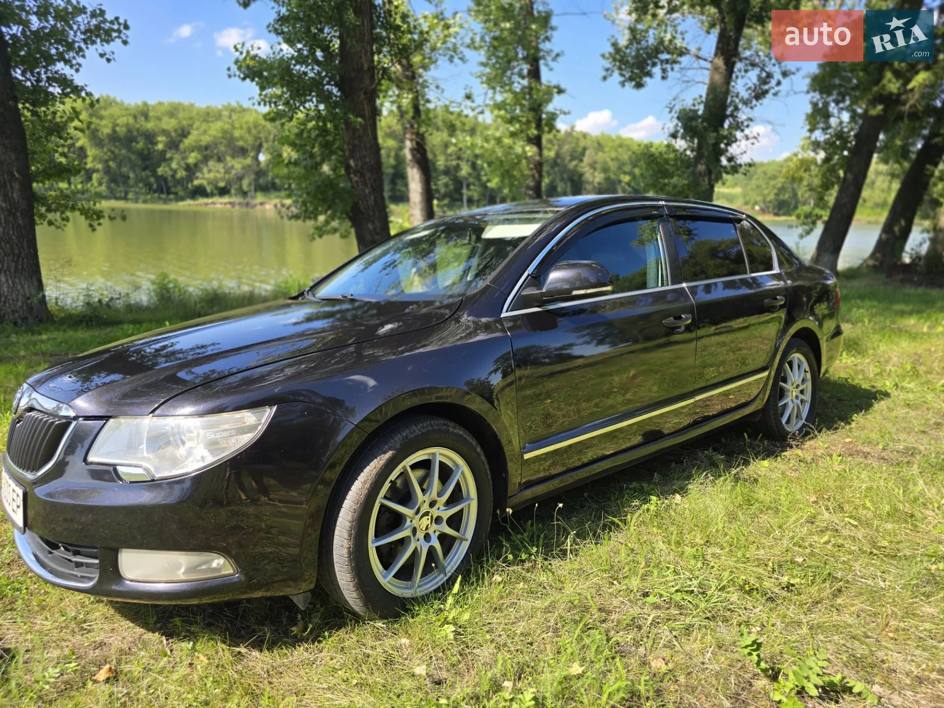 2011 Skoda Superb - мініатюра 2