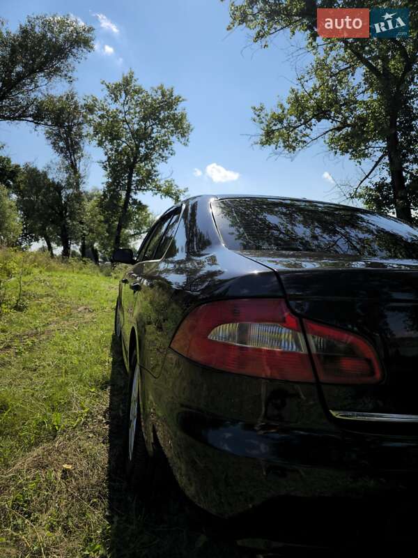 Лифтбек Skoda Superb 2011 в Черновцах