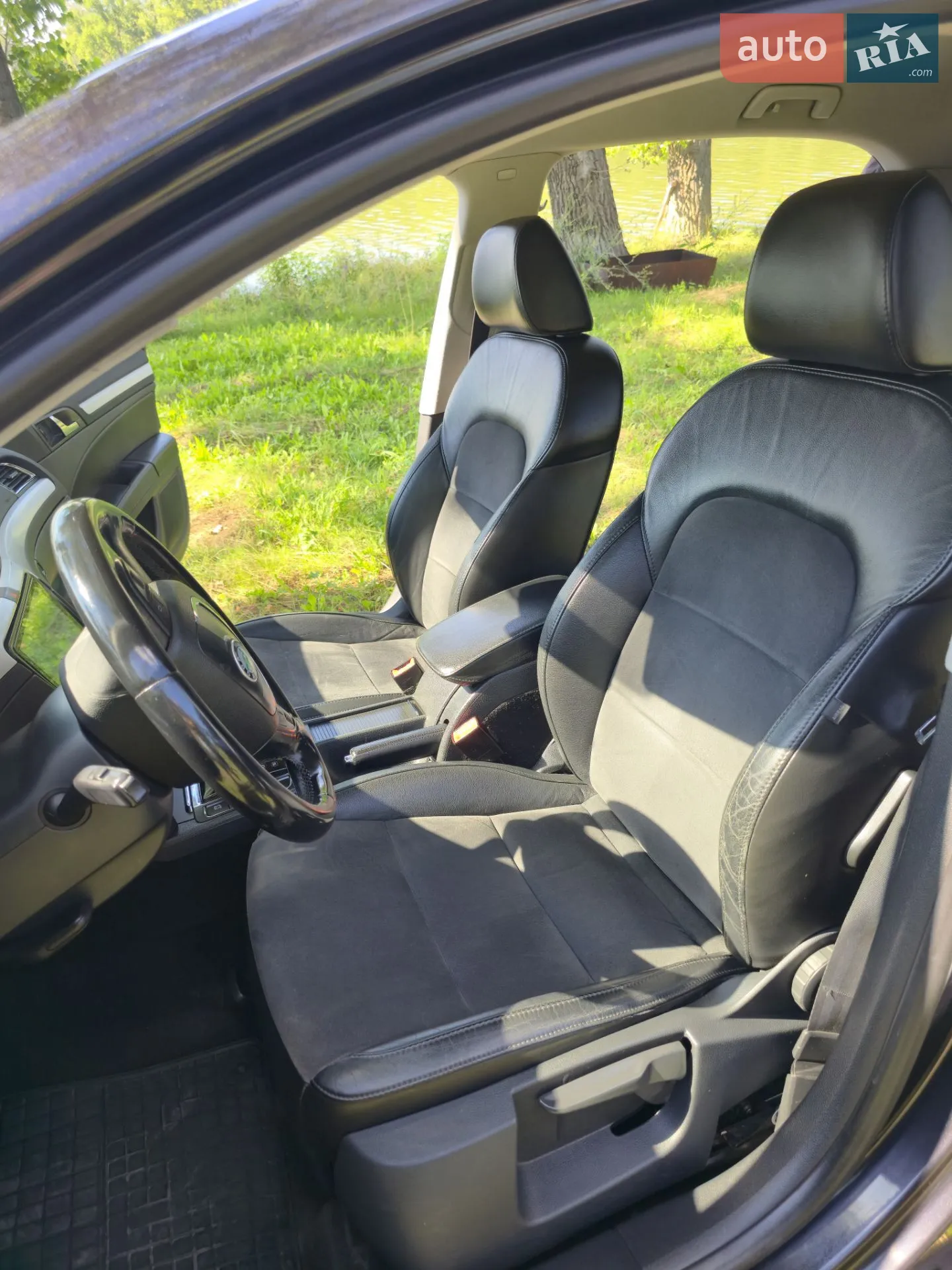 2011 Skoda Superb - мініатюра 9