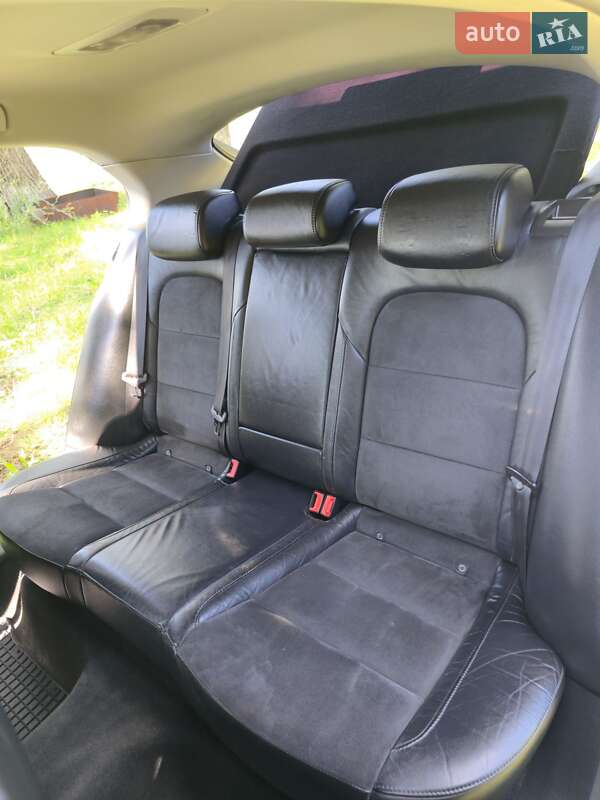 Лифтбек Skoda Superb 2011 в Черновцах