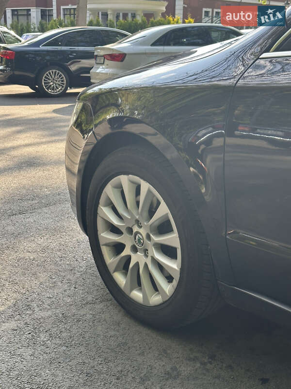 Універсал Skoda Superb 2012 в Ужгороді фото 21 Універсал Skoda Superb 2012 в Ужгороді