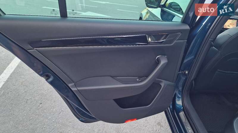 Універсал Skoda Superb 2020 в Тернополі