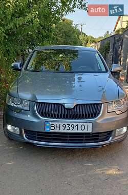 Лифтбек Skoda Superb 2011 в 