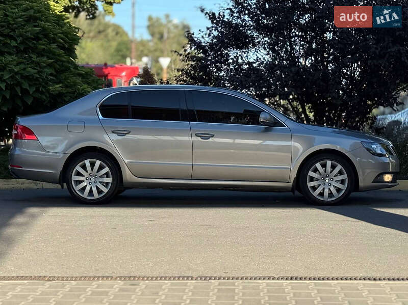 Лифтбек Skoda Superb 2013 в Днепре