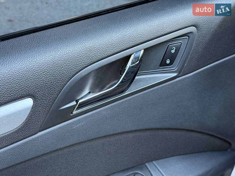 Лифтбек Skoda Superb 2013 в Днепре