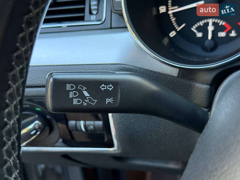 Лифтбек Skoda Superb 2013 в Днепре