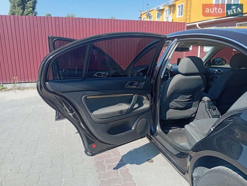 Ліфтбек Skoda Superb 2008 в Вараші