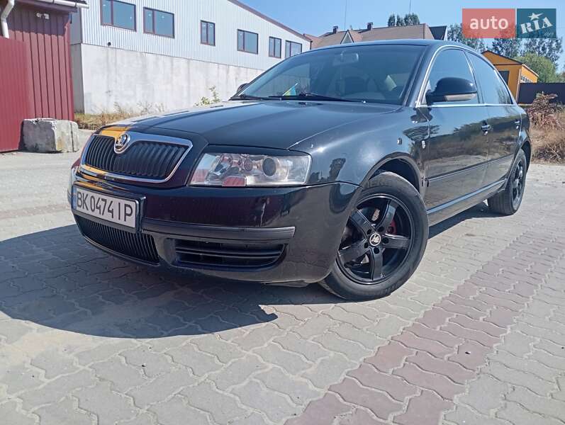 Ліфтбек Skoda Superb 2008 в Вараші