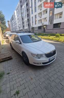 Ліфтбек Skoda Superb 2012 в Ужгороді