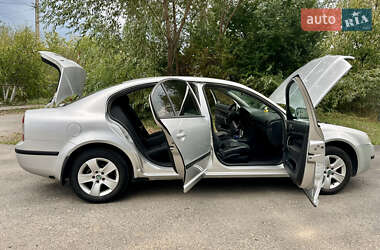 Лифтбек Skoda Superb 2007 в 