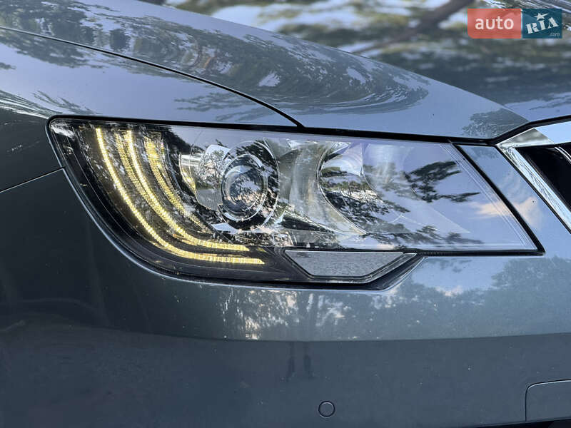 Универсал Skoda Superb 2013 в Радивилове