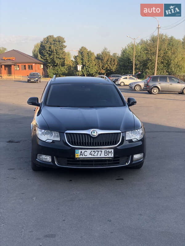 Универсал Skoda Superb 2011 в Владимире