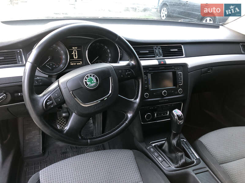Универсал Skoda Superb 2011 в Владимире