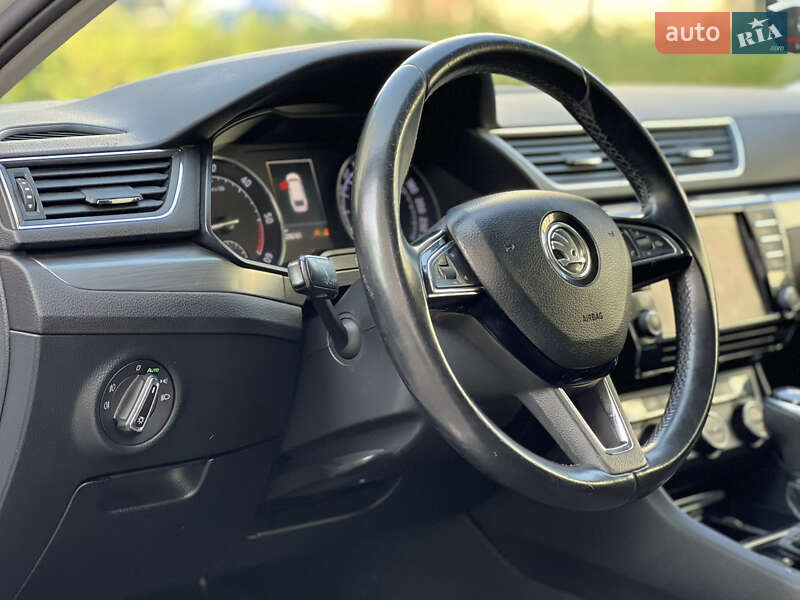 Универсал Skoda Superb 2018 в Ивано-Франковске