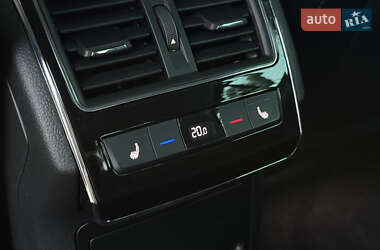 Лифтбек Skoda Superb 2015 в 