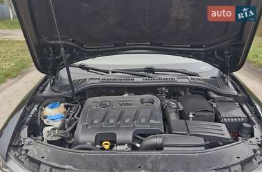 Лифтбек Skoda Superb 2013 в 