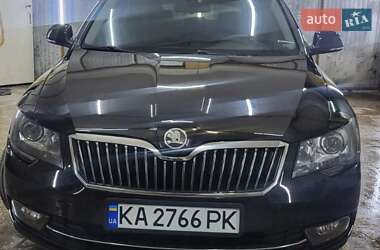 Лифтбек Skoda Superb 2013 в 