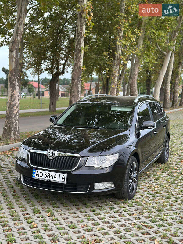 Skoda Superb 2012