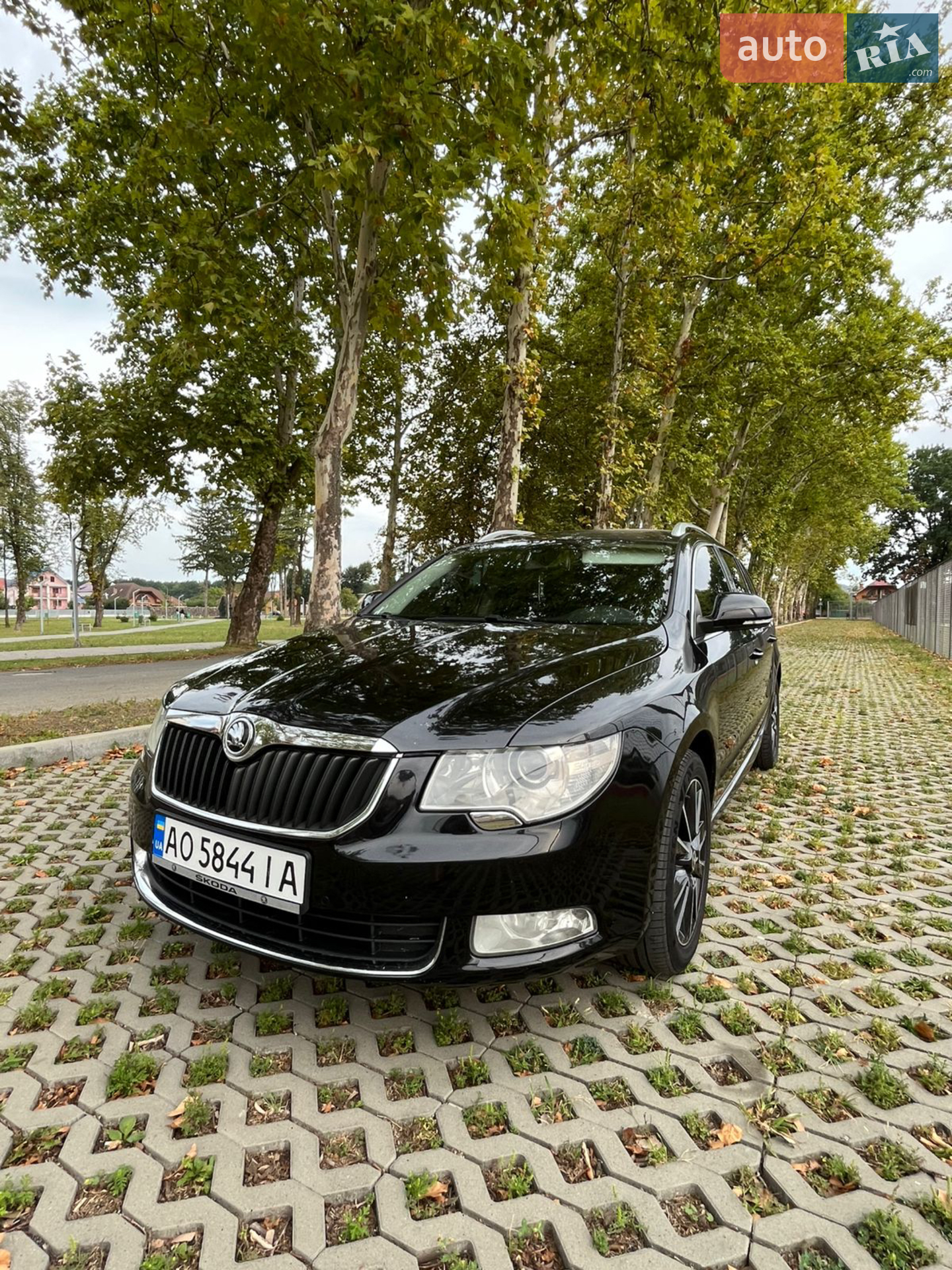 2012 Skoda Superb - мініатюра 2