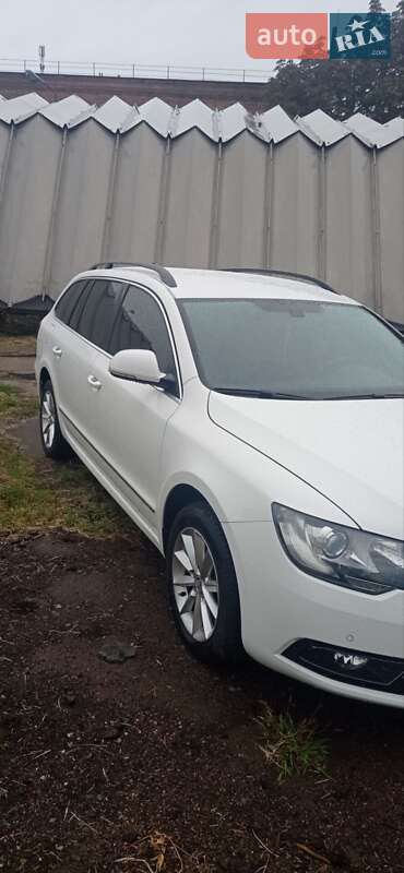 Універсал Skoda Superb 2013 в Чернігові