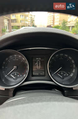 Лифтбек Skoda Superb 2011 в 