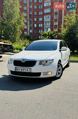 Лифтбек Skoda Superb 2013 в 