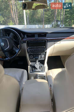 Лифтбек Skoda Superb 2009 в 