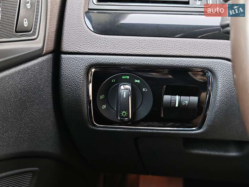 Універсал Skoda Superb 2012 в Луцьку фото 33 Універсал Skoda Superb 2012 в Луцьку